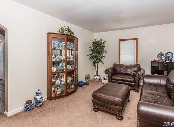 4th image of 19 Cherry Ln