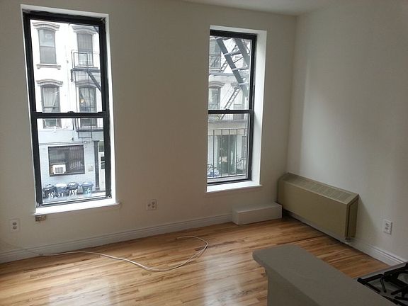 2nd image of 162 Stanton St APT 3