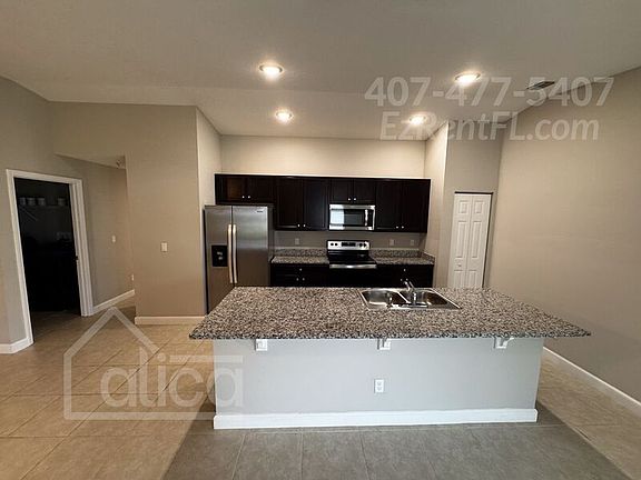 5th image of 3259 Halacka Ave SE