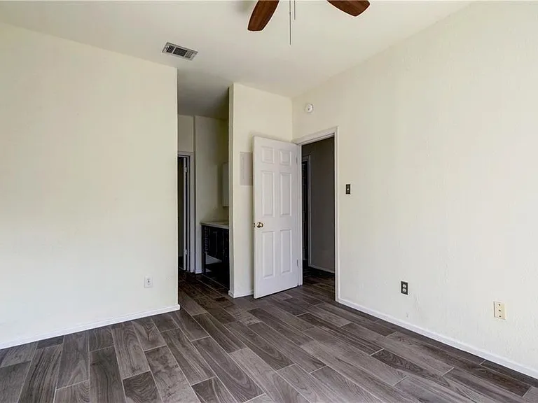 4406 Avenue A #3 — Photo 13