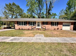 122 W Grace St, Williamston, NC 27892