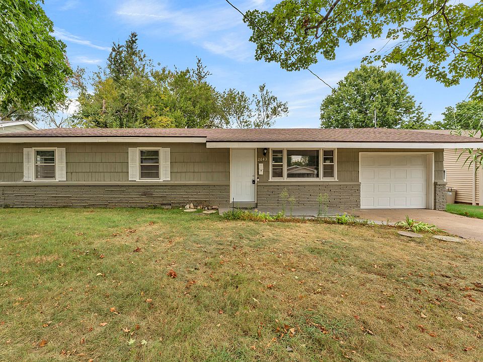 1st image of 2643 E Belmont Street