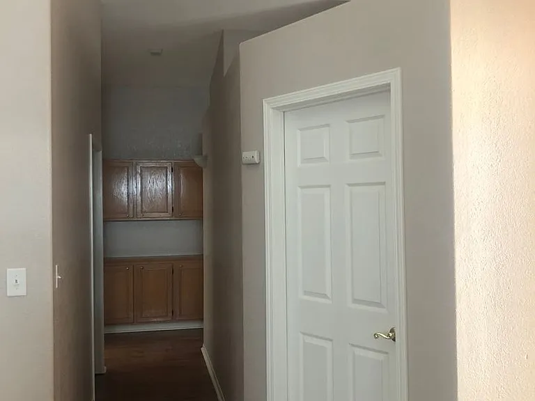 20808 Village Pkwy — Photo 14