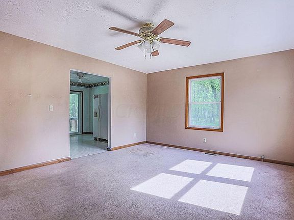 5th image of 918 Crestridge Dr