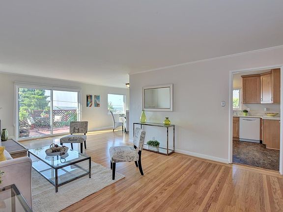 5th image of 416 Rolling Hills Ave