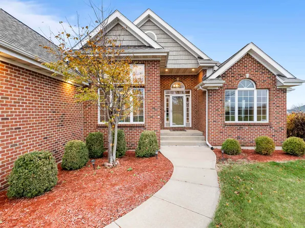 7105 W Ridge Ln, Cherry Valley, IL 61016