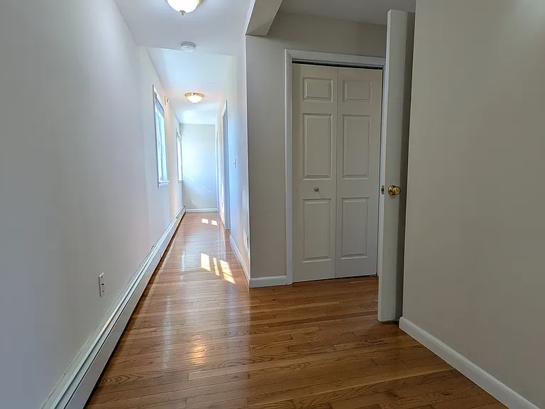 10 S Walnut St — Photo 11