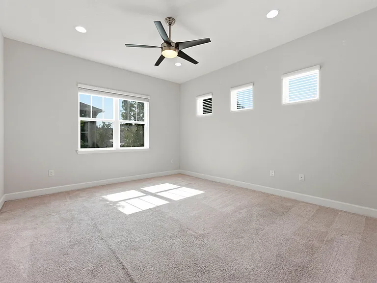 9025 Laureate Blvd — Photo 24