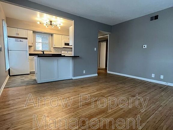4th image of 2020 S 18th St #2