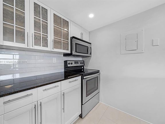 4th image of 7601 E Treasure Dr APT 1401