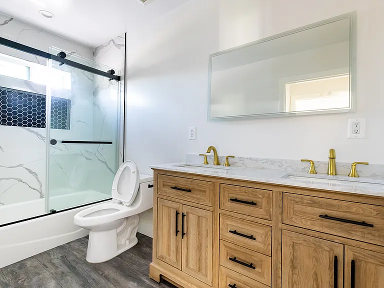 9738 N Lemona Ave — Photo 10