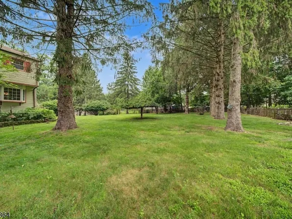 150 Orben Dr, Mount Arlington Boro, NJ 07850