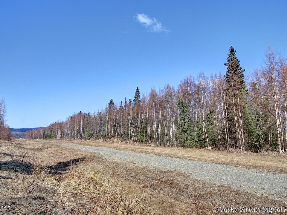 2nd image of 4034 N Gunflint Trl