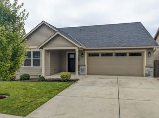 565 NE Fern Ave, Dallas, OR 97338