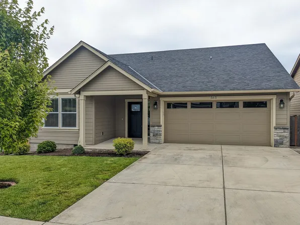 565 NE Fern Ave, Dallas, OR 97338