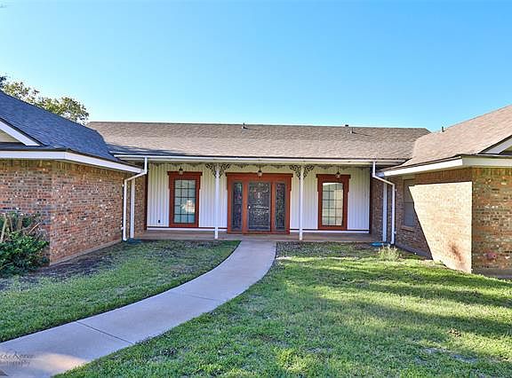 3rd image of 2142 Crestline Dr