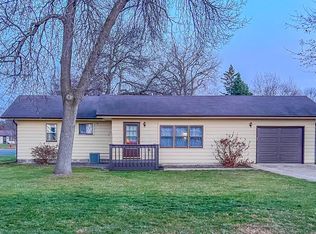 713 16th St W, Hastings, MN 55033