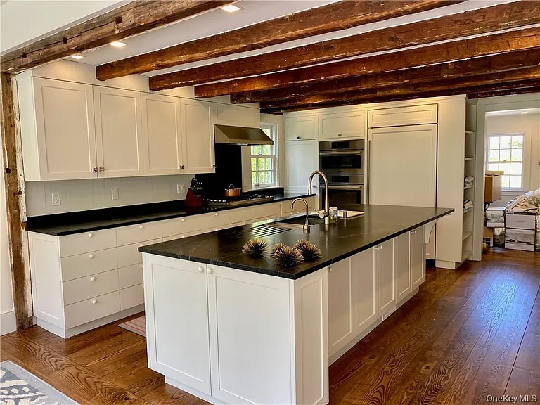 333 Hook Rd — Photo 11