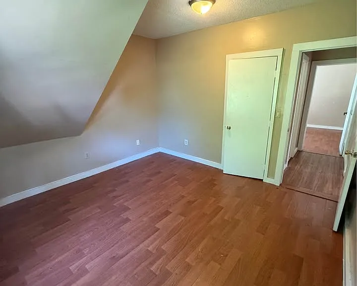 908 Winchester Ave #3 — Photo 9