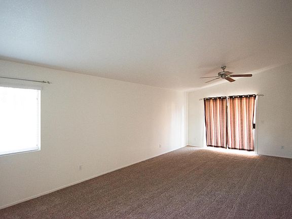 3rd image of 2259 W Roundwood Pl