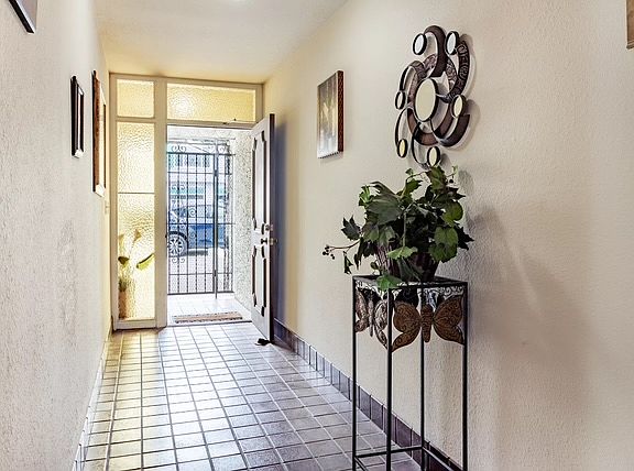 4th image of 1325 41st Ave #3