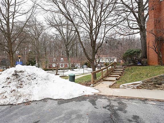 2nd image of 748 College Pkwy #7