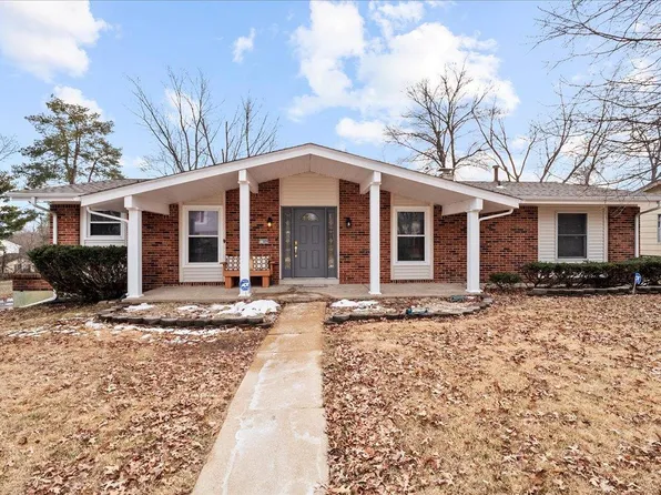 11884 Featherwood Dr, Saint Louis, MO 63146