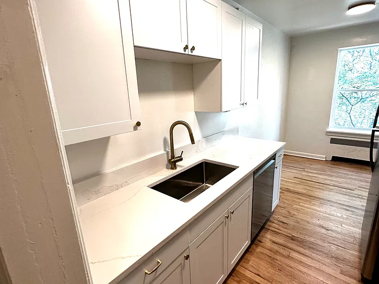 1273 N Cook St #6 — Photo 15