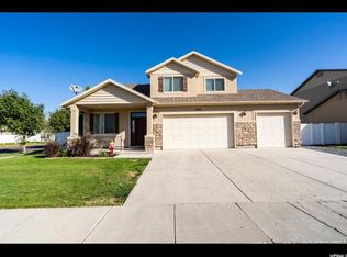 1068 W Oldham Dr, North Salt Lake, UT 84054