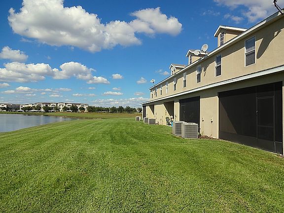 2nd image of 2809 Wentworth Ln