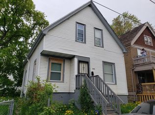 1317 W Cottage Pl, Milwaukee, WI 53206