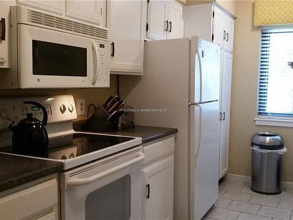 5th image of 25 Deallyon Ave APT 109