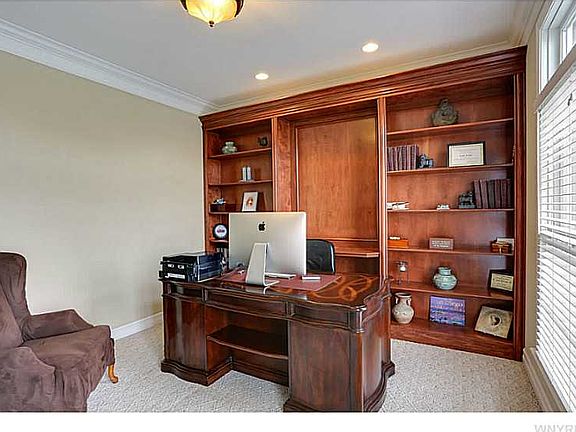 4th image of 9668 Rosecroft Dr