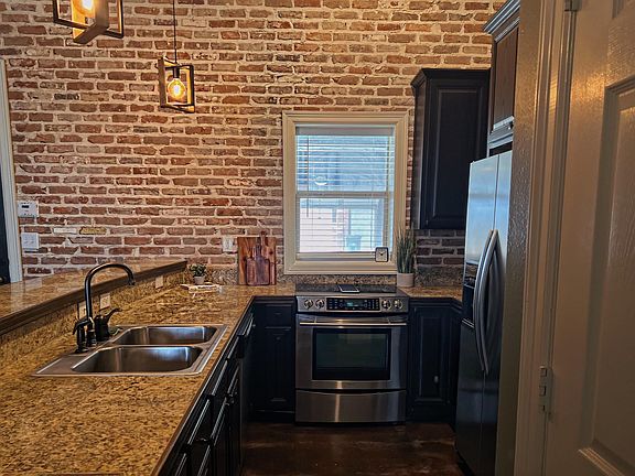 5th image of 701 Trinity St Ste 750