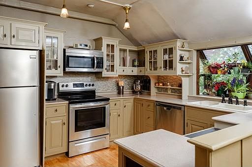 5th image of this home