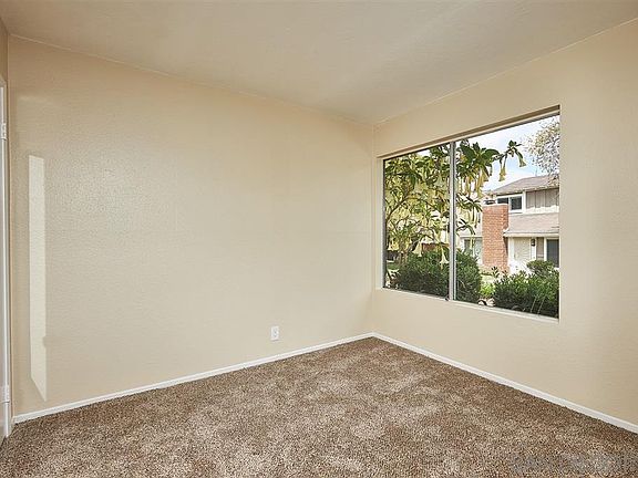 5th image of 10643 Escobar Dr