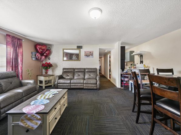 322 Carson St, Red Oak, TX 75154
