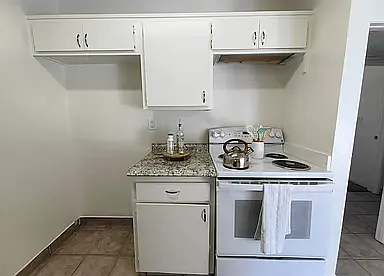 2 bed, 945 sqft, $2,300 — Photo 1