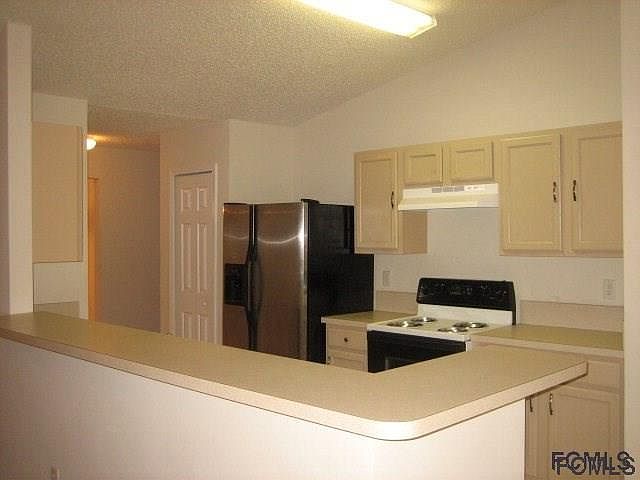 2nd image of 19 Pershing Ln