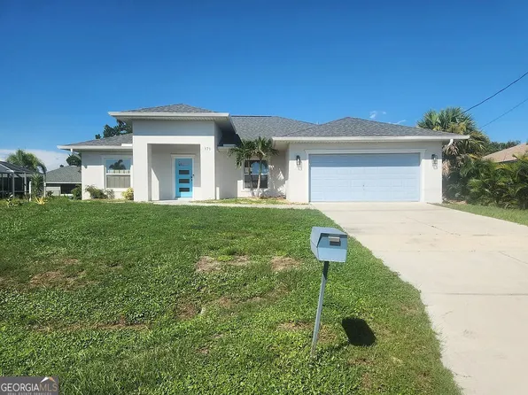 171 Mark Twain Ln, Rotonda West, FL 33947