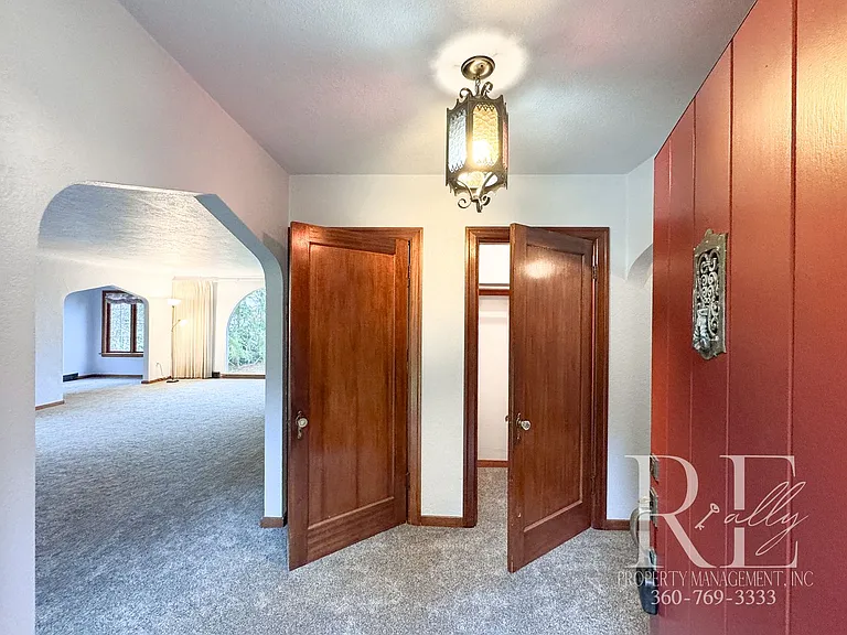 9051 Sunset Ln NW — Photo 5