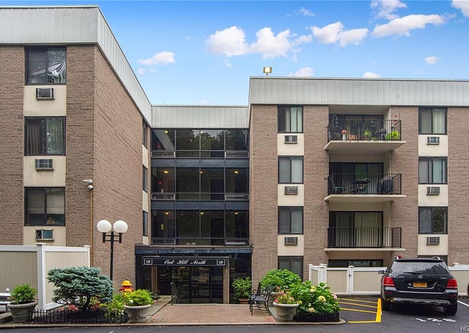 1st image of 128 Colonial Pkwy APT 1L