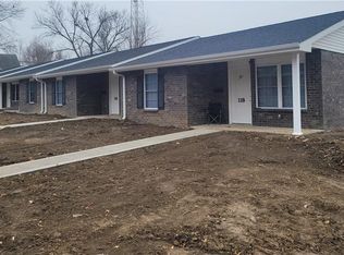 114 N Locust St, Sweet Springs, MO 65351