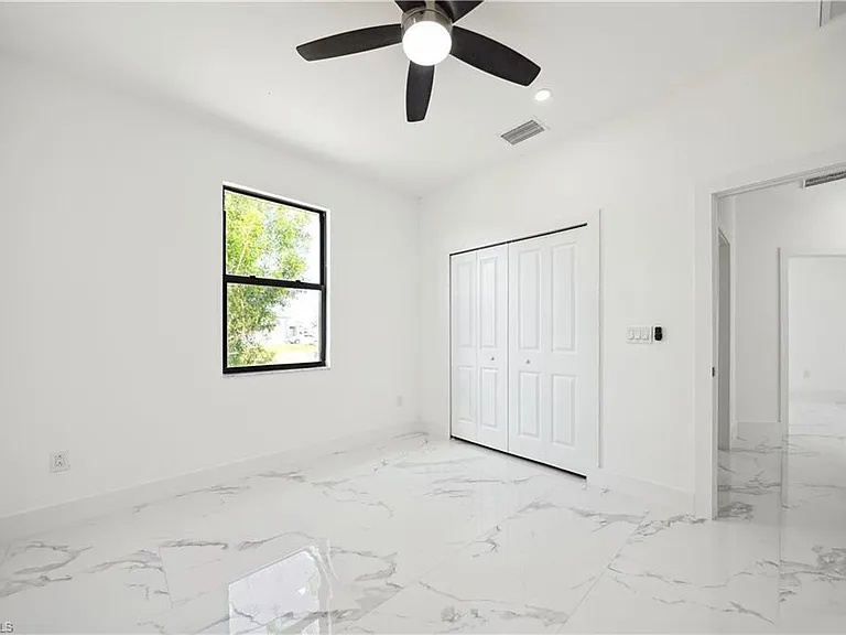 4309 NW 38th Ave — Photo 8