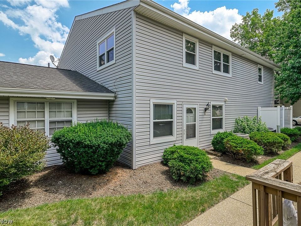1st image of 2455 Island Dr APT B