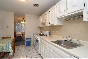 4th image of 2610 N Windsor Dr Unit 101