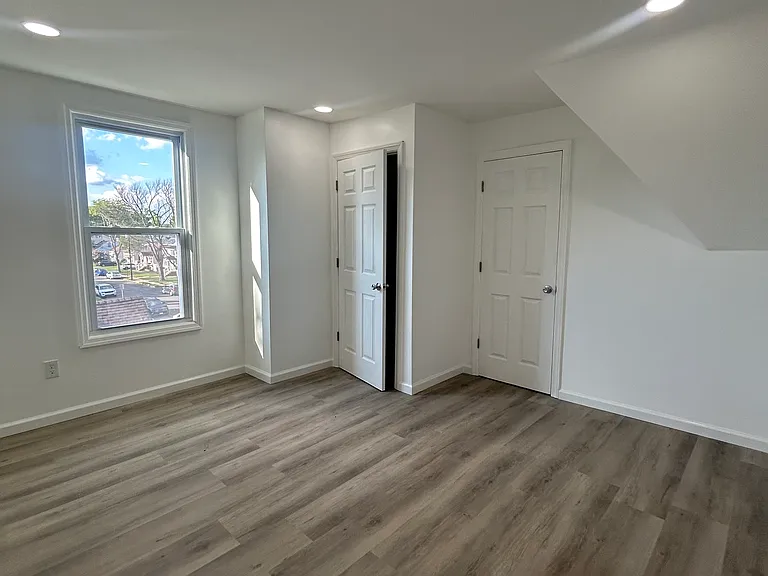 120 Bridge St #2 — Photo 9