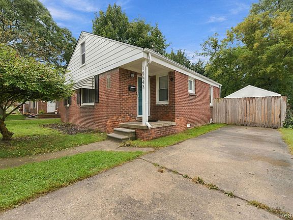 4th image of 16543 Five Points St