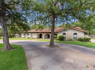 101 Sand Oak Dr, Rockdale, TX 76567