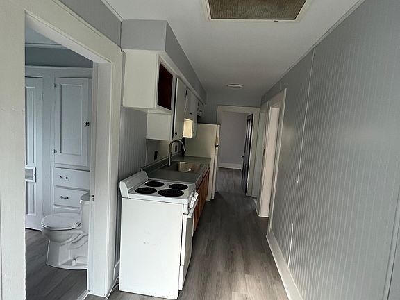5th image of 109 S Franklin St